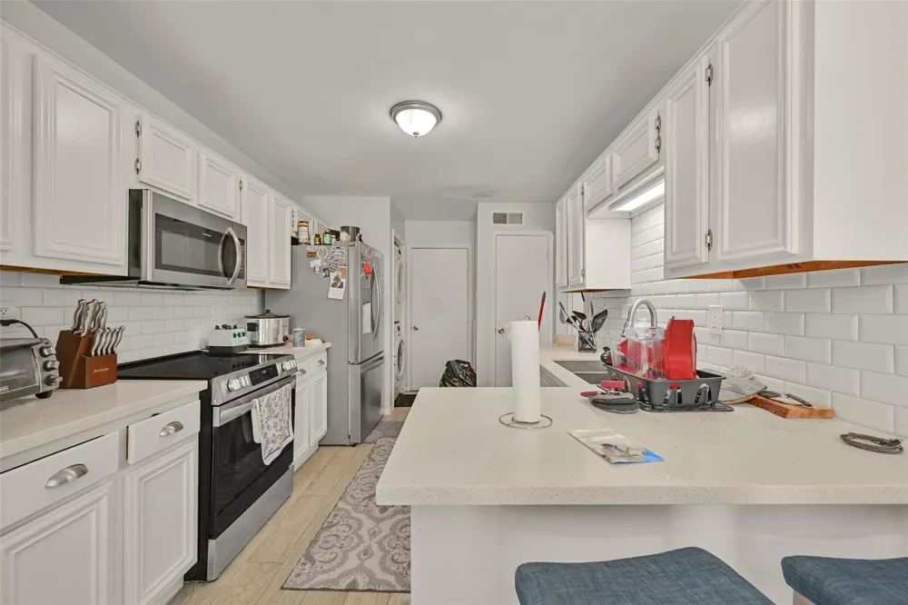 2336 Fairwind Road Houston, TX 77062