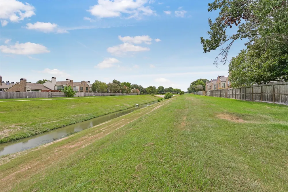 2336 Fairwind Road Houston, TX 77062