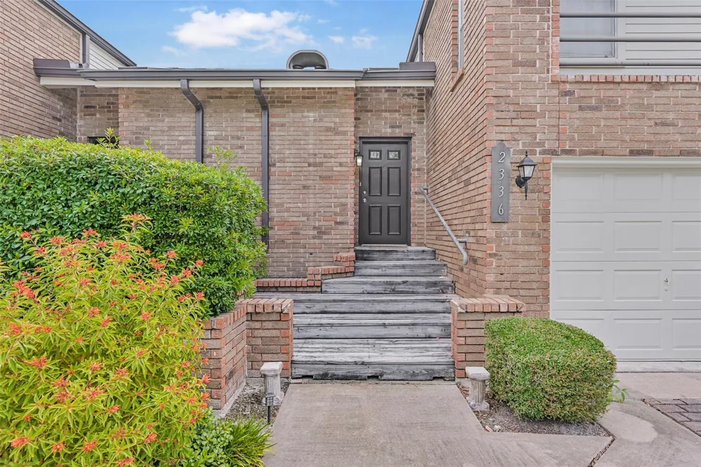 2336 Fairwind Road Houston, TX 77062