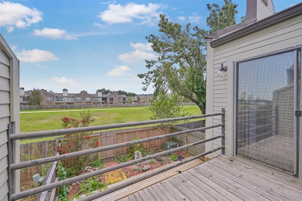 2336 Fairwind Road Houston, TX 77062