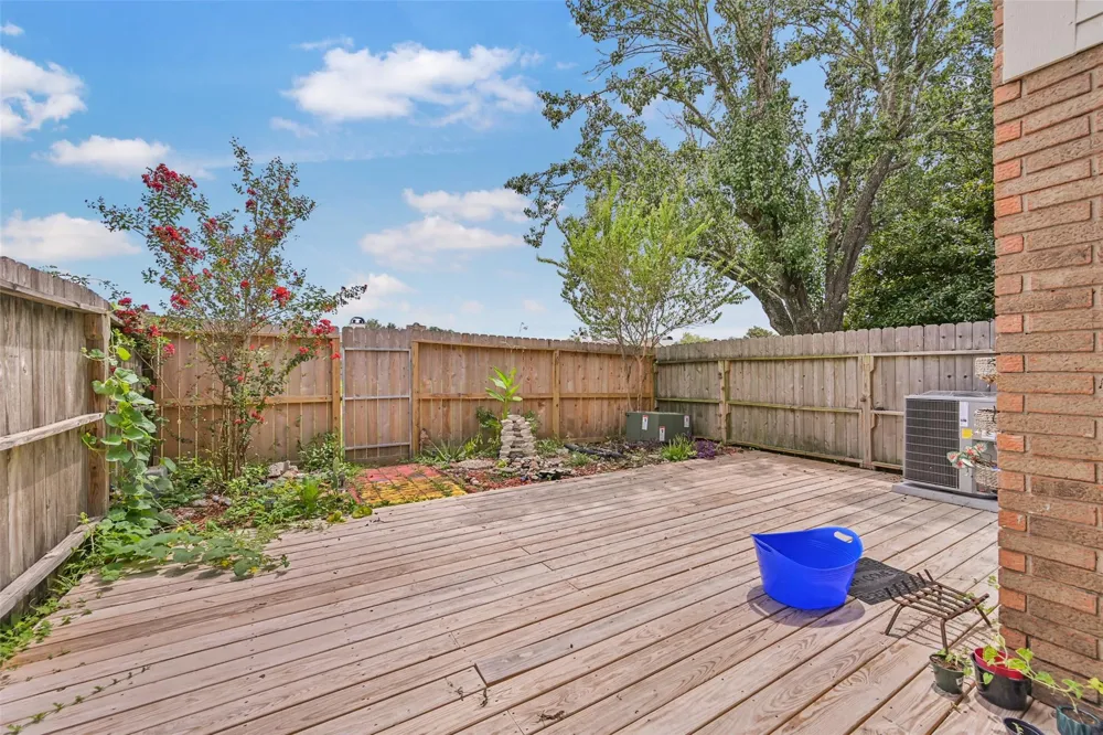 2336 Fairwind Road Houston, TX 77062