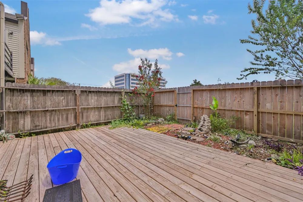 2336 Fairwind Road Houston, TX 77062