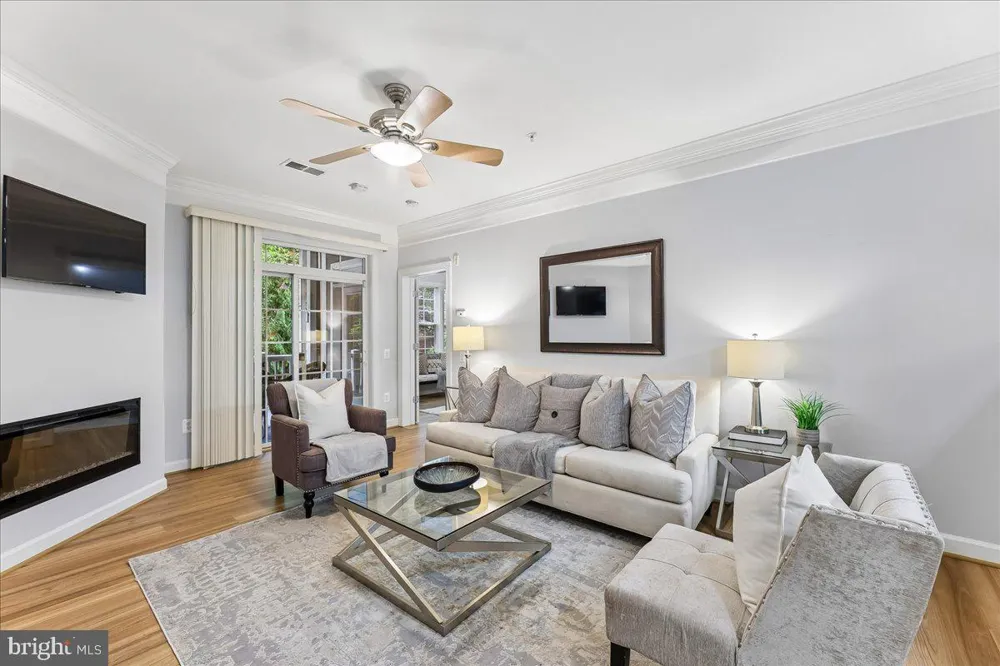 7880 ROLLING WOODS COURT #2103 Springfield, VA 22152