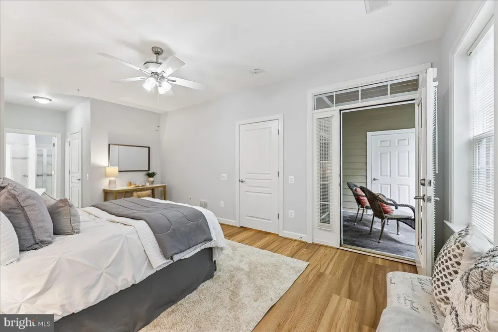 7880 ROLLING WOODS COURT #2103 Springfield, VA 22152