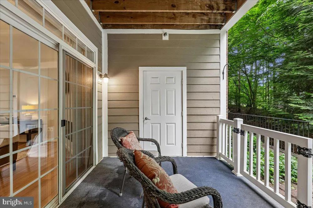 7880 ROLLING WOODS COURT #2103 Springfield, VA 22152