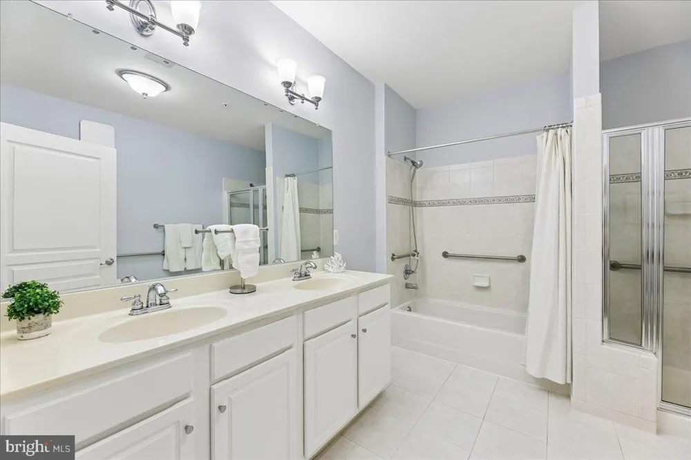 7880 ROLLING WOODS COURT #2103 Springfield, VA 22152