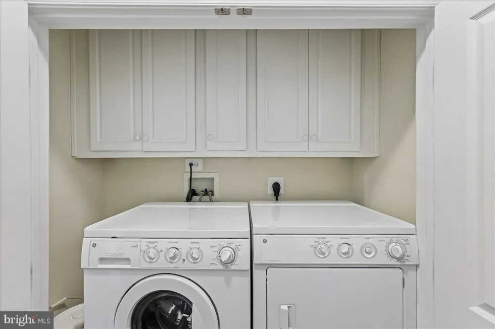 7880 ROLLING WOODS COURT #2103 Springfield, VA 22152
