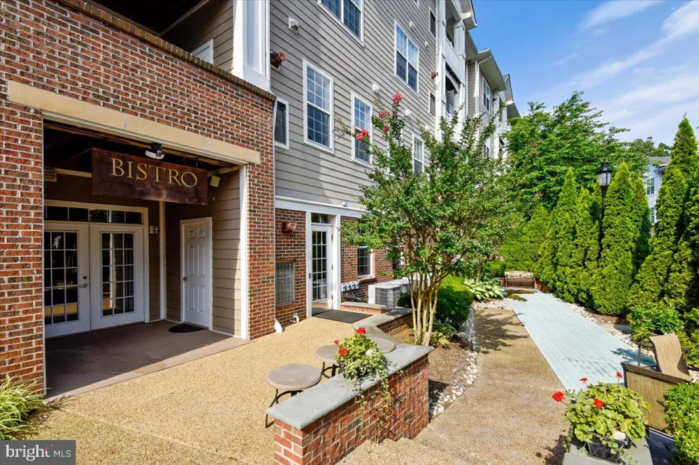 7880 ROLLING WOODS COURT #2103 Springfield, VA 22152