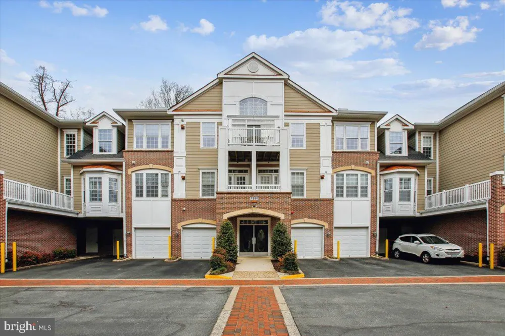 7880 ROLLING WOODS COURT #2103 Springfield, VA 22152