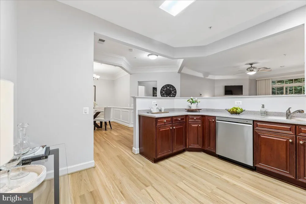 7880 ROLLING WOODS COURT #2103 Springfield, VA 22152
