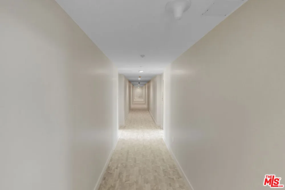 1825 New Hampshire Avenue #201 Los Angeles, CA 90027