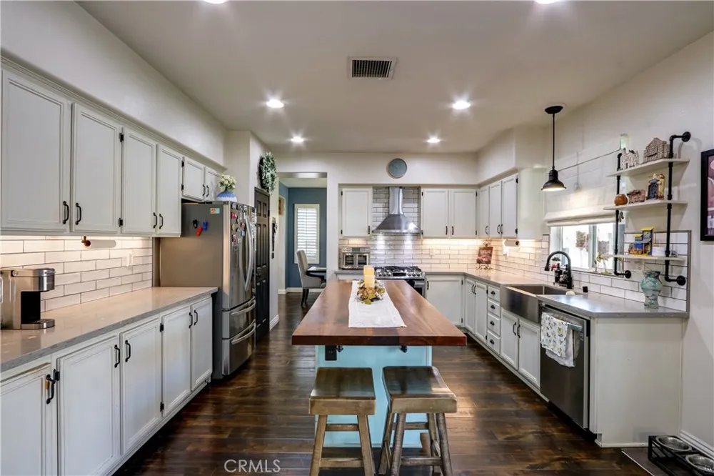 17565 Cedarwood Riverside, CA 92503