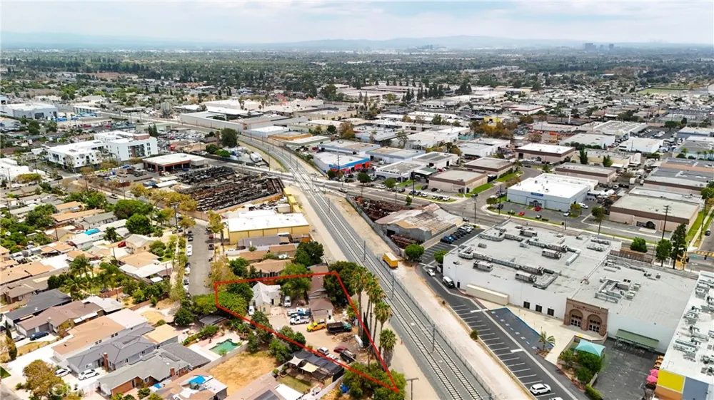 2430 W 6th #A&B Santa Ana, CA 92703