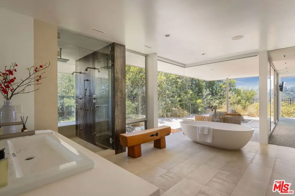 14700 Mulholland Drive Los Angeles, CA 90077