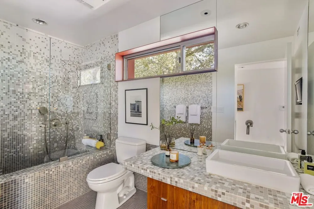 14700 Mulholland Drive Los Angeles, CA 90077