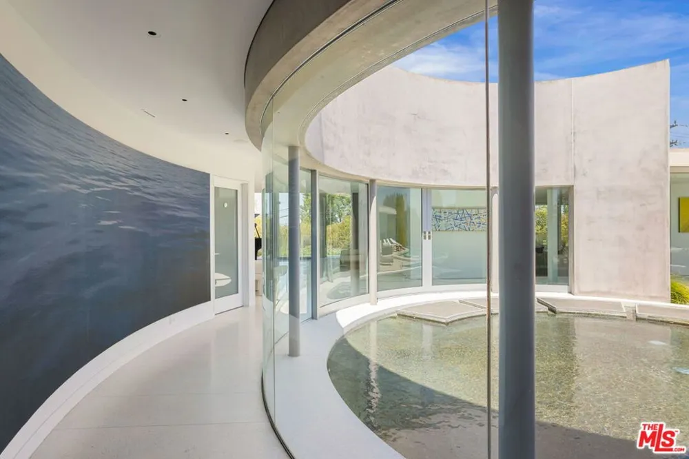 14700 Mulholland Drive Los Angeles, CA 90077