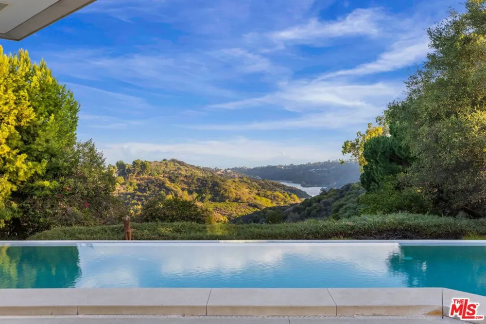 14700 Mulholland Drive Los Angeles, CA 90077
