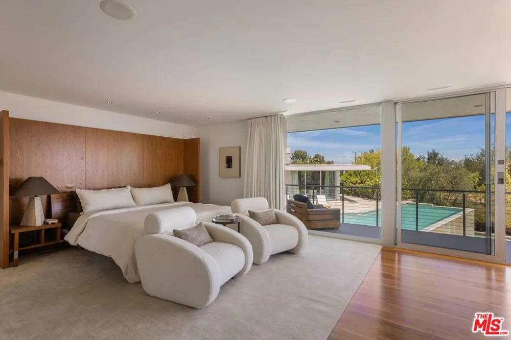 14700 Mulholland Drive Los Angeles, CA 90077