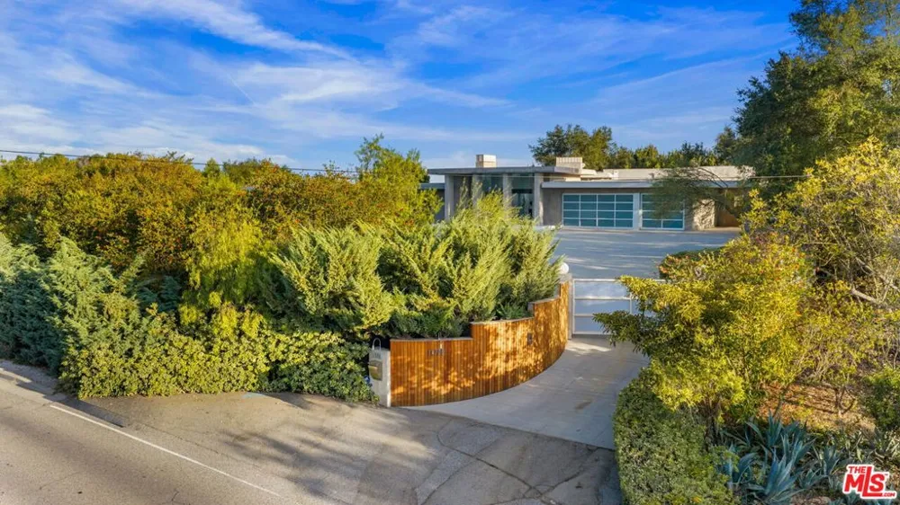14700 Mulholland Drive Los Angeles, CA 90077