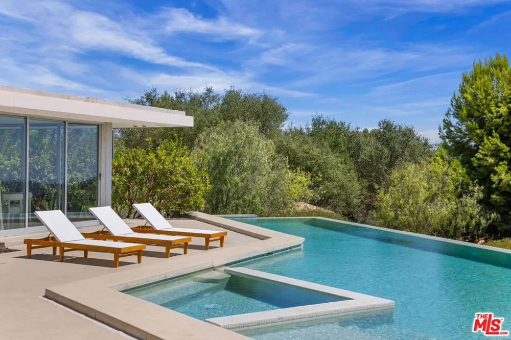 14700 Mulholland Drive Los Angeles, CA 90077