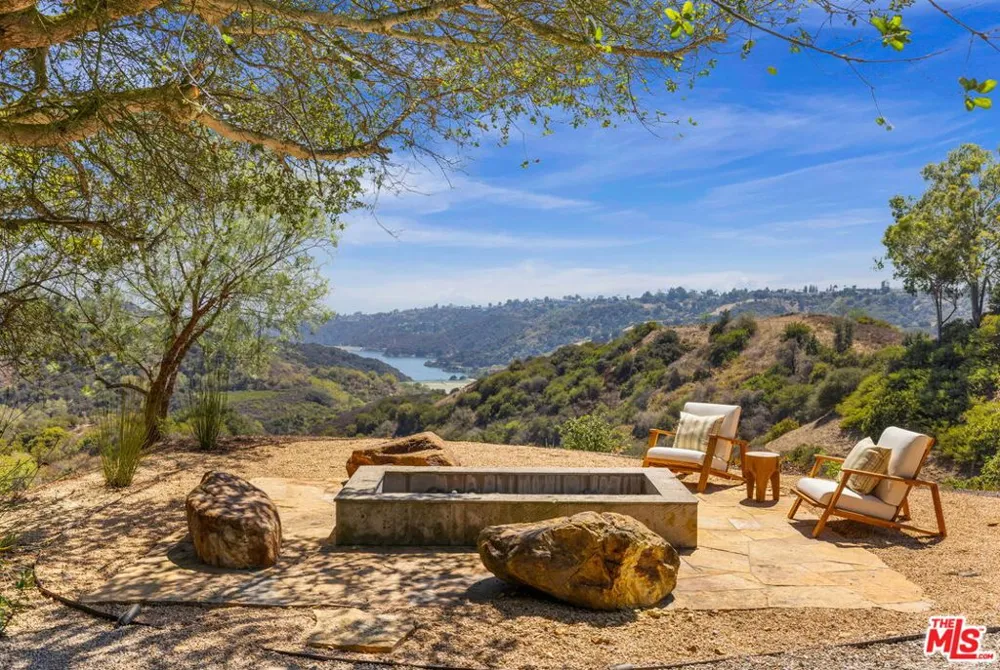 14700 Mulholland Drive Los Angeles, CA 90077