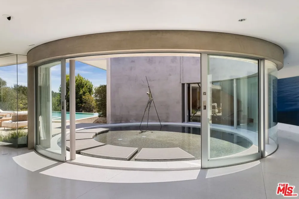 14700 Mulholland Drive Los Angeles, CA 90077