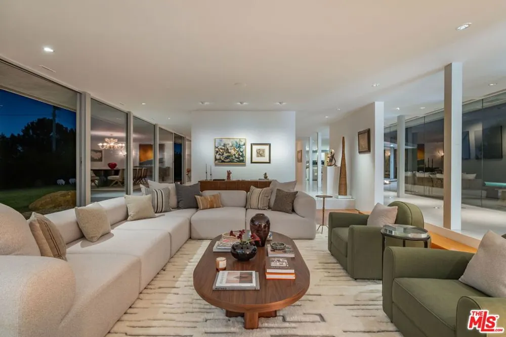 14700 Mulholland Drive Los Angeles, CA 90077