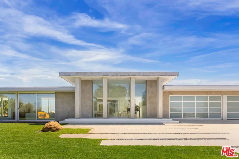 14700 Mulholland Drive Los Angeles, CA 90077
