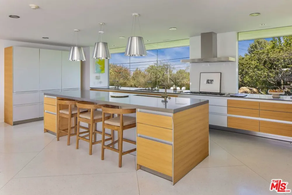 14700 Mulholland Drive Los Angeles, CA 90077
