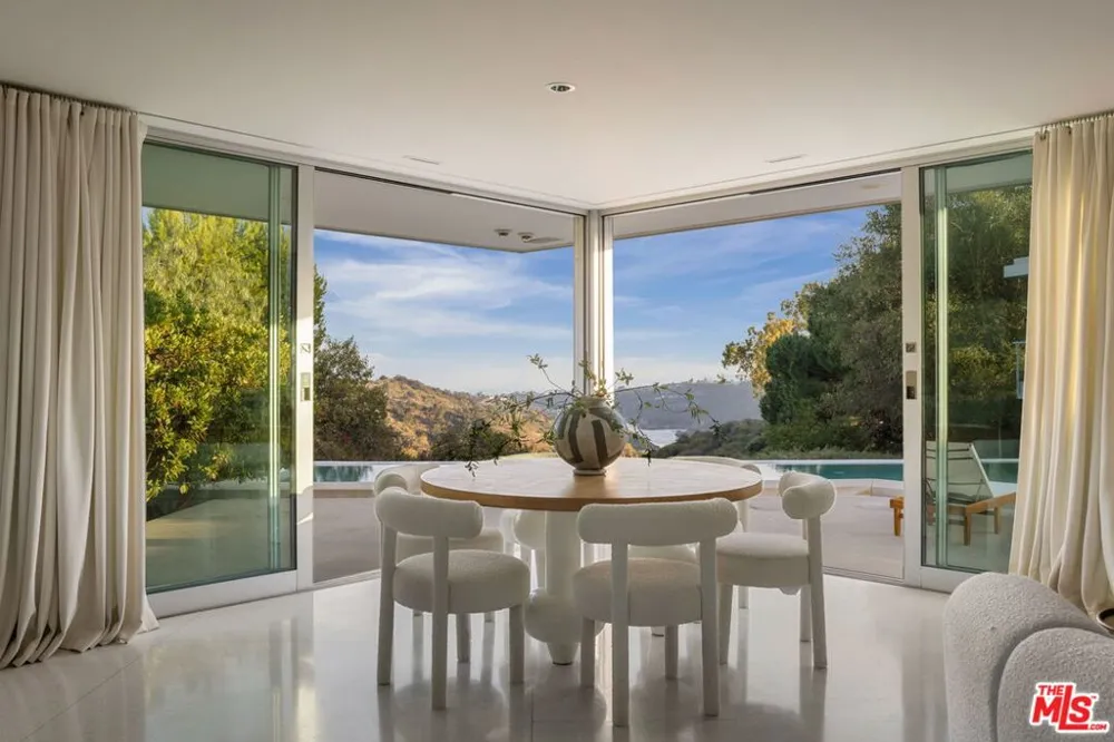 14700 Mulholland Drive Los Angeles, CA 90077