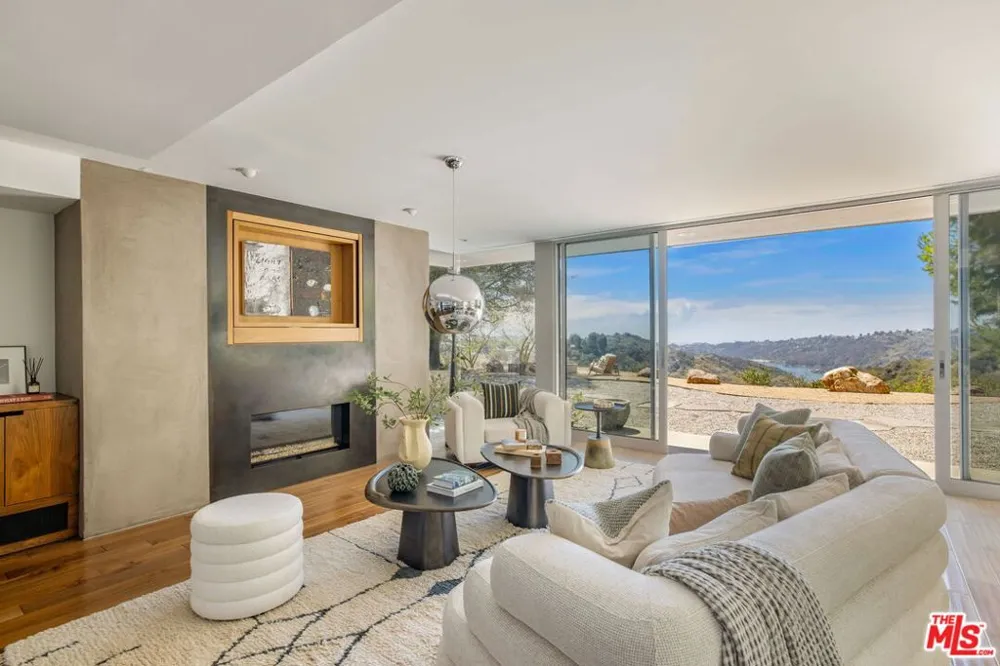 14700 Mulholland Drive Los Angeles, CA 90077