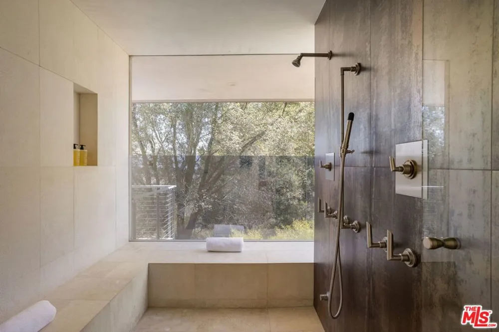 14700 Mulholland Drive Los Angeles, CA 90077