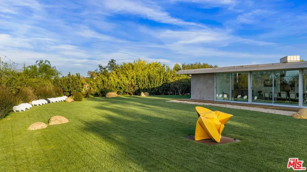 14700 Mulholland Drive Los Angeles, CA 90077