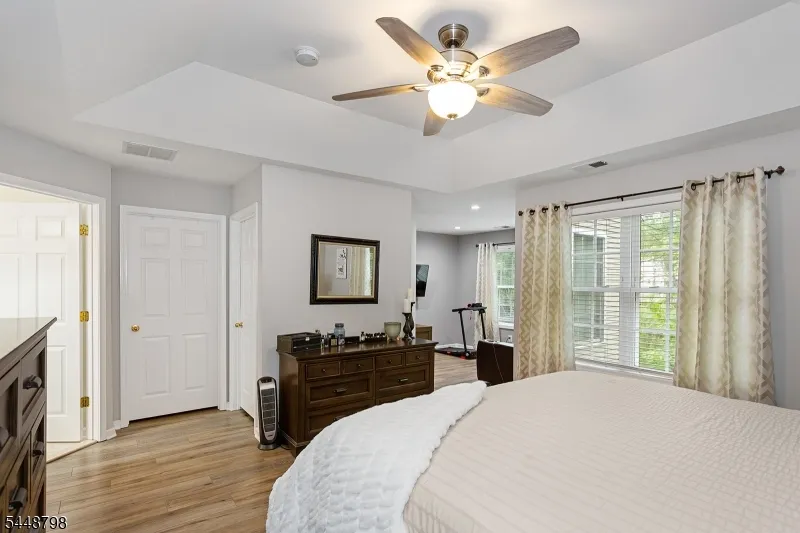 145 Levinberg Ln Wayne, NJ 07470