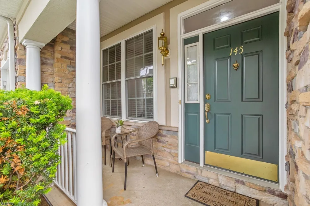 145 Levinberg Ln Wayne, NJ 07470