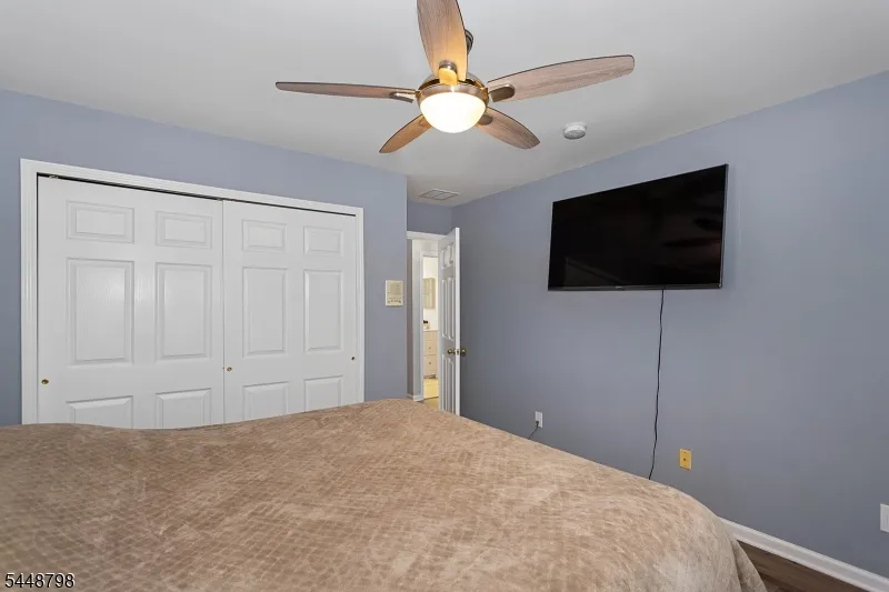 145 Levinberg Ln Wayne, NJ 07470