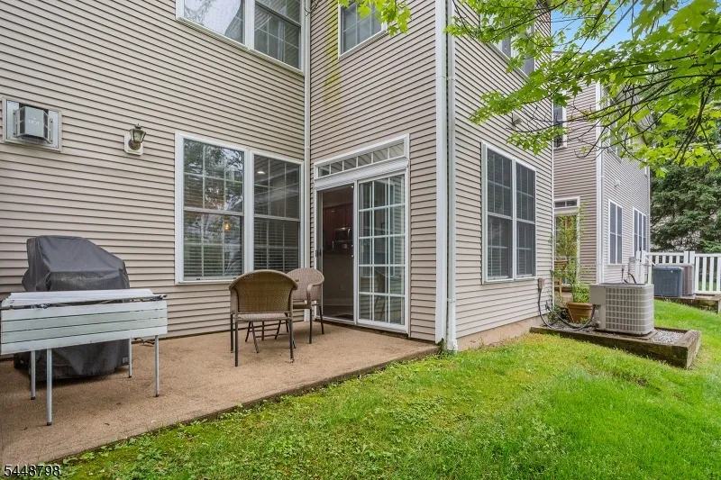 145 Levinberg Ln Wayne, NJ 07470