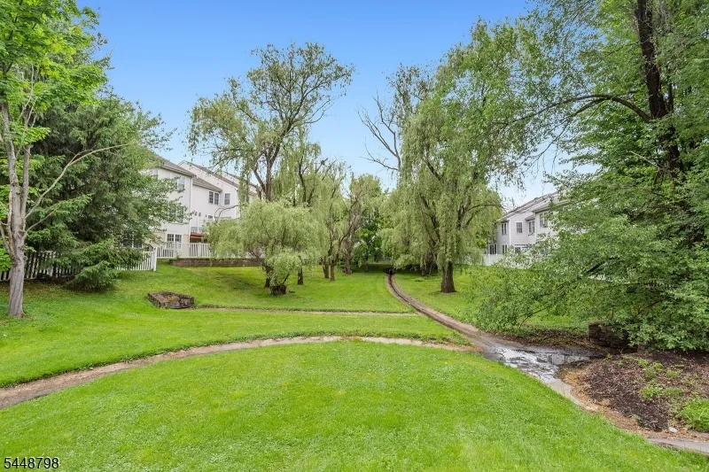 145 Levinberg Ln Wayne, NJ 07470