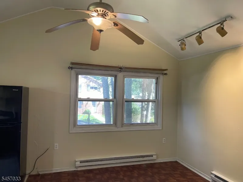 28 Harvard Trl Hopatcong, NJ 07843
