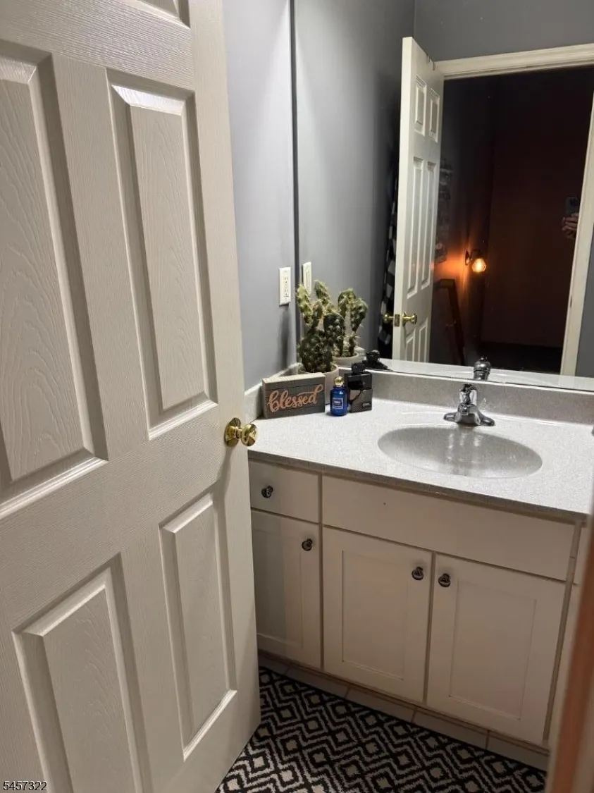 1014 Cunningham Ct #1014 Unit 1014 Belleville, NJ 07109