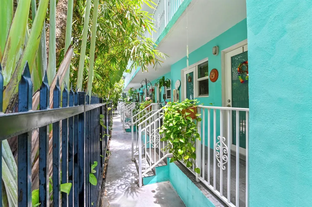 1035 Meridian Avenue #5 Miami Beach, FL 33139