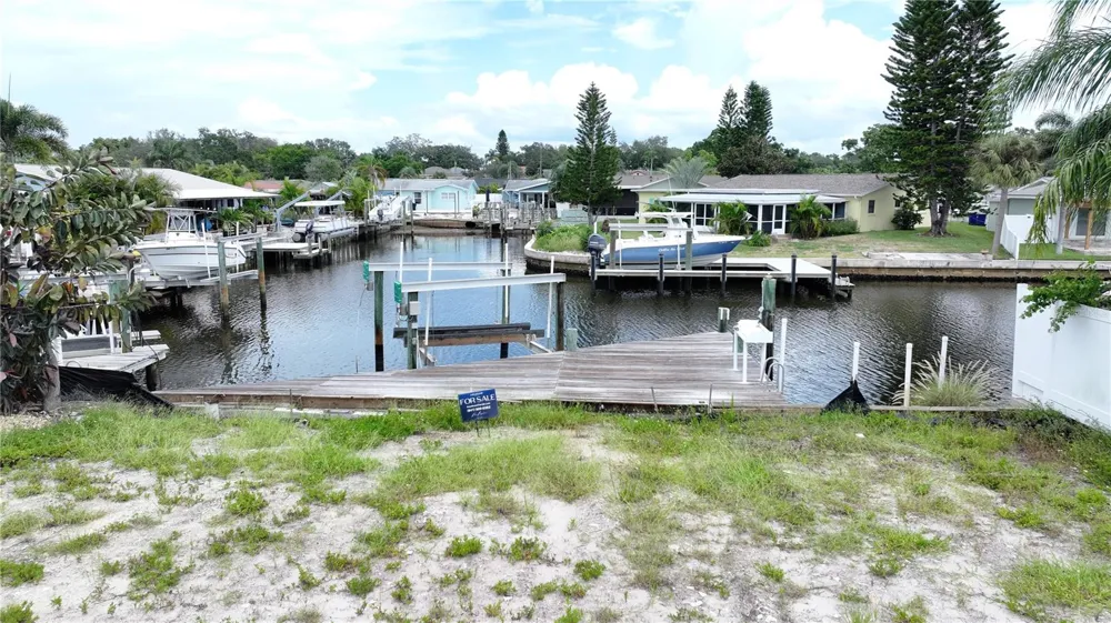 303 MORNINGSIDE DRIVE Palm Harbor, FL 34683