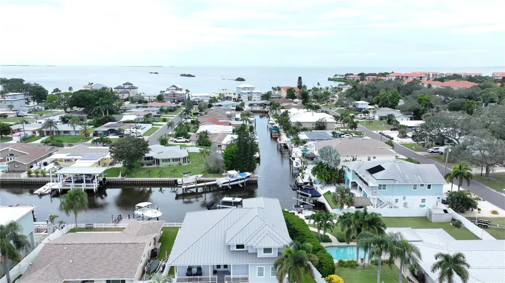 303 MORNINGSIDE DRIVE Palm Harbor, FL 34683