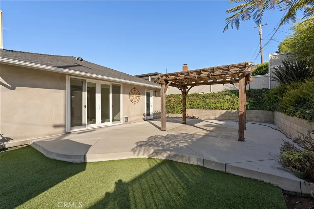 314 Via San Sebastian Redondo Beach, CA 90277