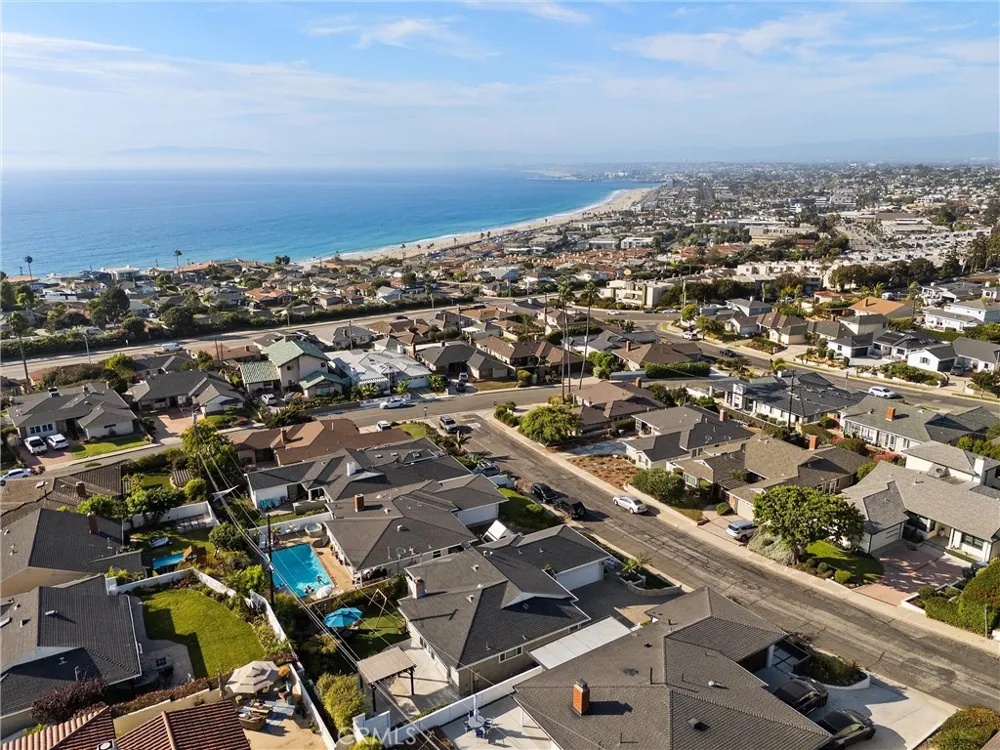 314 Via San Sebastian Redondo Beach, CA 90277