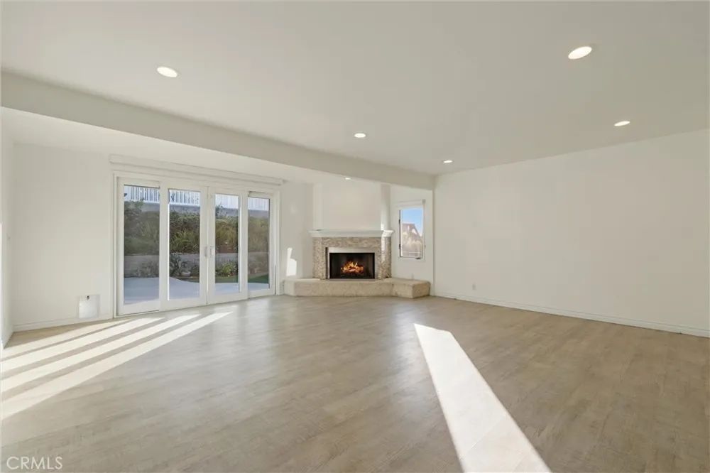 314 Via San Sebastian Redondo Beach, CA 90277