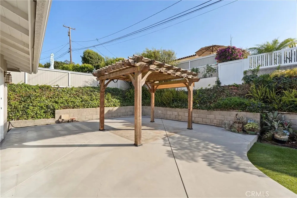 314 Via San Sebastian Redondo Beach, CA 90277