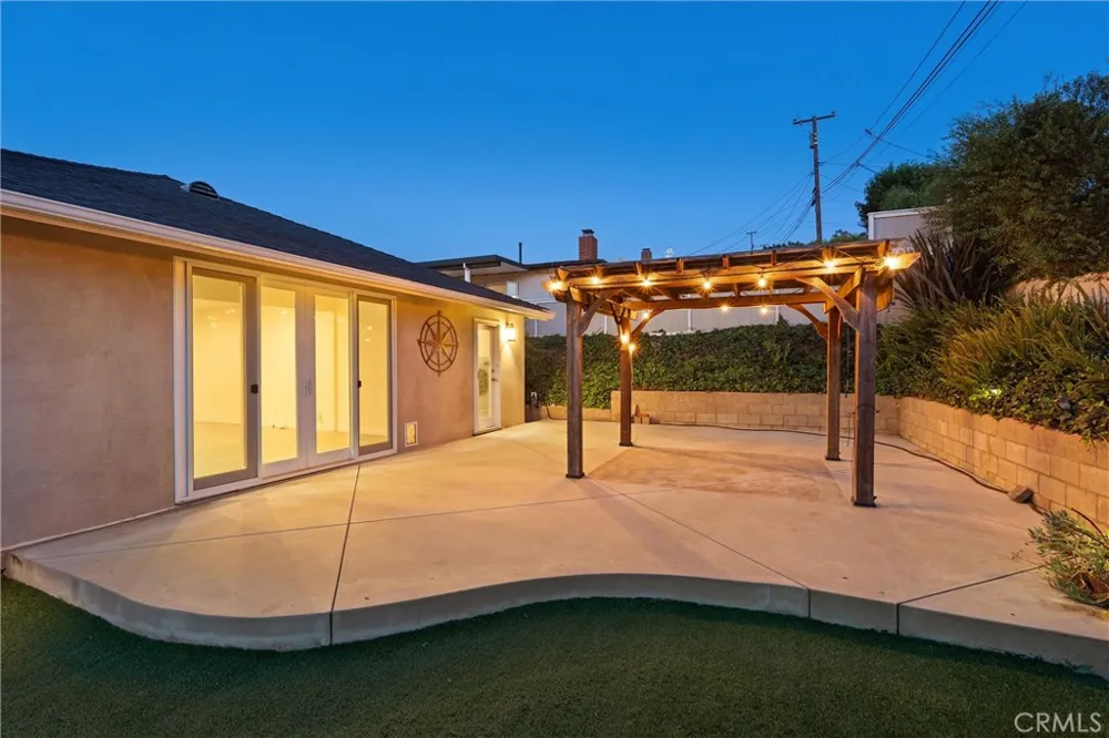 314 Via San Sebastian Redondo Beach, CA 90277