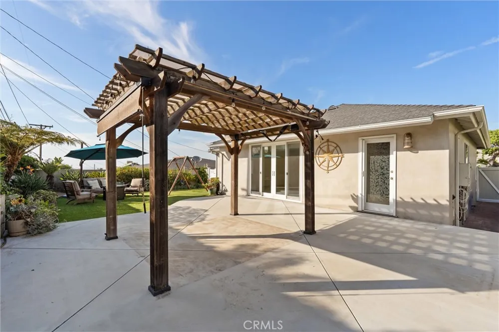 314 Via San Sebastian Redondo Beach, CA 90277