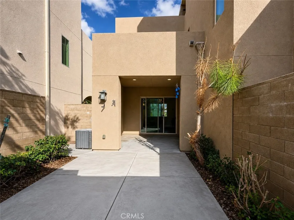 312 Magnet Irvine, CA 92618